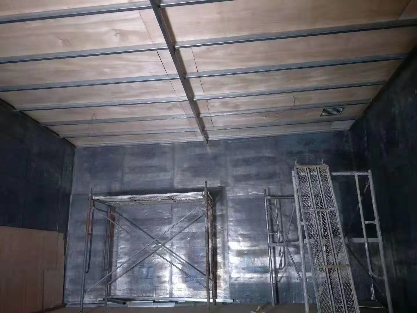 杭州顶面及墙面钢骨架防辐射铅板施工方法